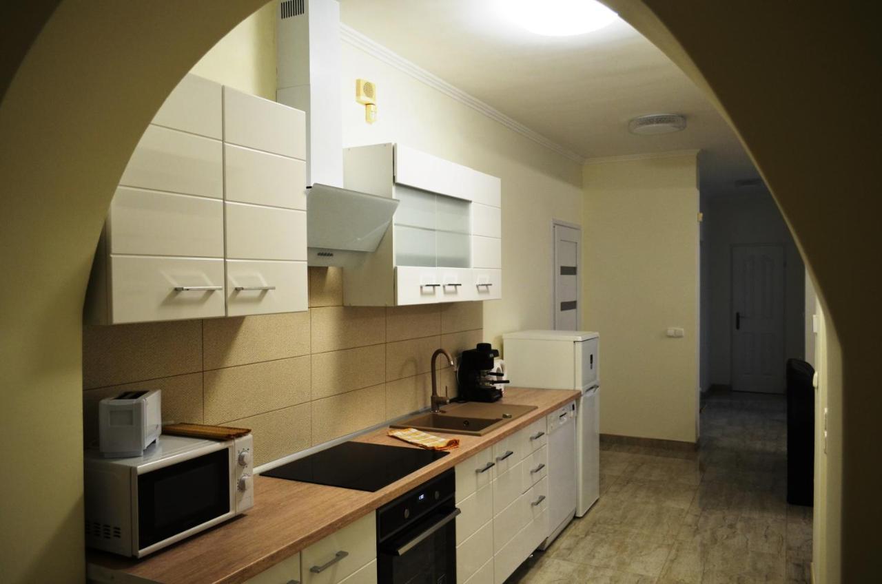 Henrietta - Violetta Apartman Hajdúszoboszló Exterior foto